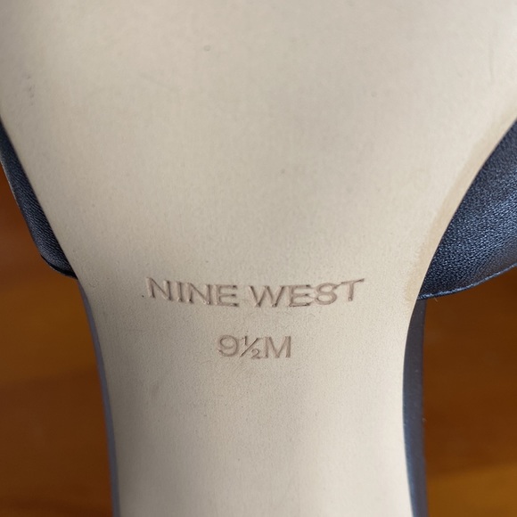 Nine West Tisha Pointy Toe Pumps - Picture 4 of 4